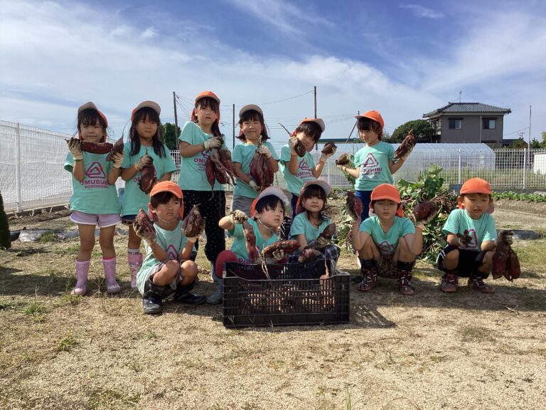 楽しかったお芋掘り！(5歳児つきぐみ)